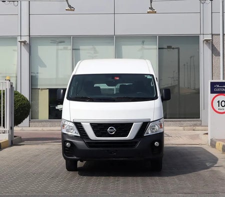 Nissan Urvan NV350 2020, photo 2 of 4