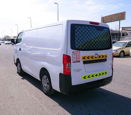 Nissan Urvan 2020, photo 4 of 4