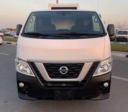 Nissan Urvan 2021, photo 2 of 4