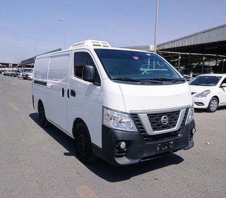 Nissan Urvan 2021, photo 3 of 4