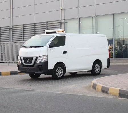 Nissan Urvan 2022, photo 3 of 4