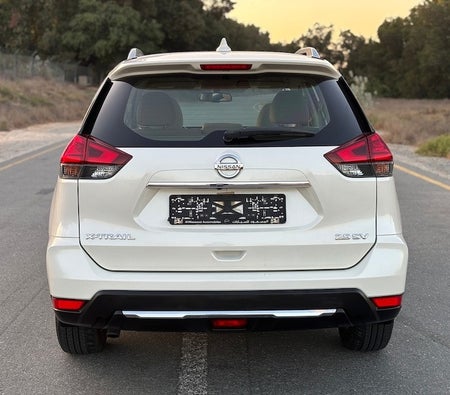 White Nissan  2020