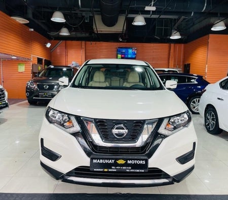 White Nissan  2020