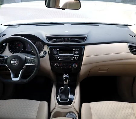 White Nissan XTrail 2022