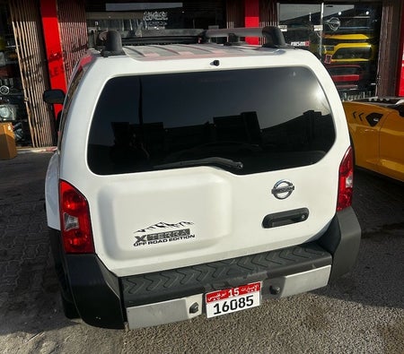 White Nissan Xterra S 2013