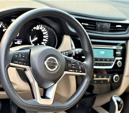 Blue Nissan XTrail 2019