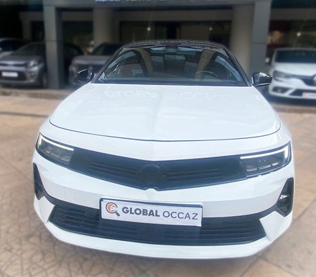 White Opel Astra 1.5L GS Line 2023 White Opel Astra 1.5L GS Line 2023