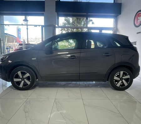 Black Opel Crossland 2022