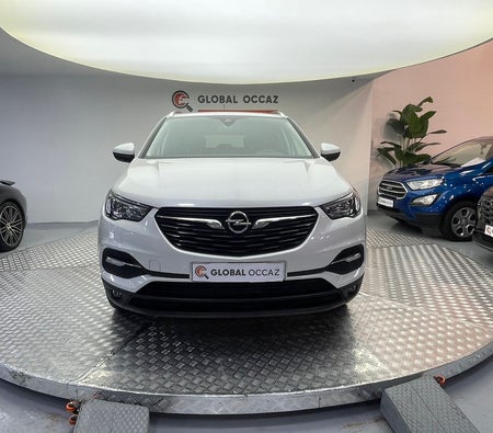 Weiß Opel Großland 2021