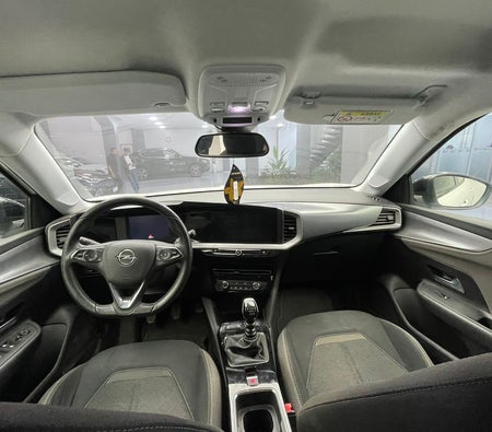 Blanco Opel Mokka 2023