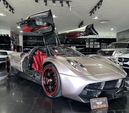 Pagani Huayra  2015, photo 3 of 4