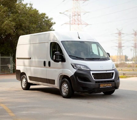 Белый Peugeot Boxer L2H2 2023 год Белый Peugeot Boxer L2H2 2023 год