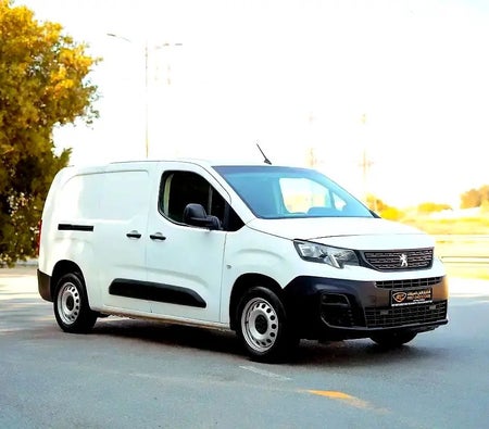 Peugeot Partner Van Long Body 2022, photo 2 of 4