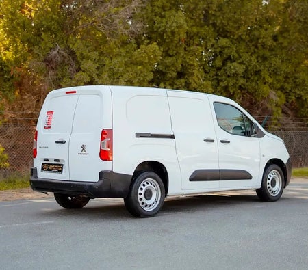 أبيض بيجو Partner Van Long Body 2020
