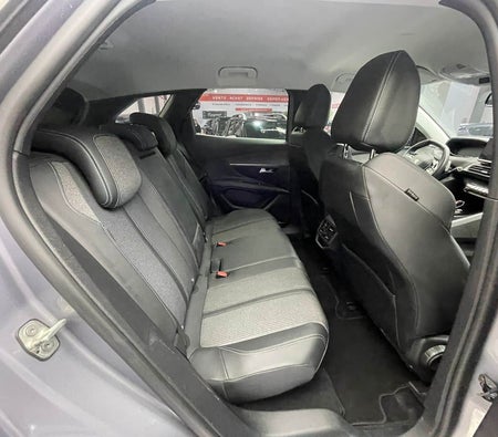 Grau Peugeot 3008 2021