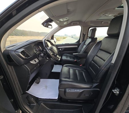 Peugeot Traveller 2020, photo 3 of 4