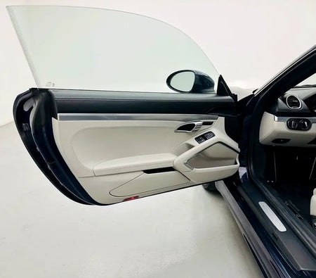 Blue Porsche 718 2018