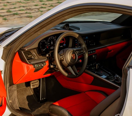 Porsche 911 Carrera 4S 2026, photo 3 of 4