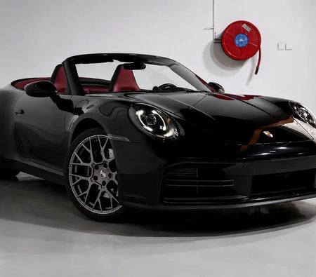 Porsche 911 Carrera 2025, photo 3 of 4