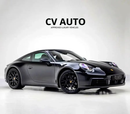 Negro Porsche 911 Carrera 2023