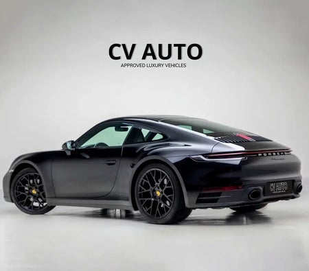 Negro Porsche 911 Carrera 2023