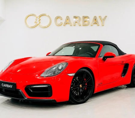 Красный Porsche Boxster GTS 2015 год Красный Porsche Boxster GTS 2015 год