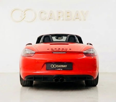 Красный Porsche Boxster GTS 2015 год Красный Porsche Boxster GTS 2015 год