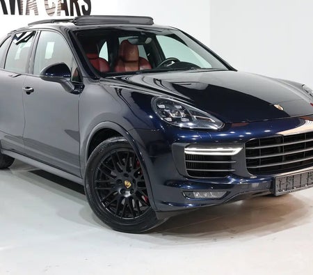 Porsche Cayenne GTS 2016, photo 2 of 4