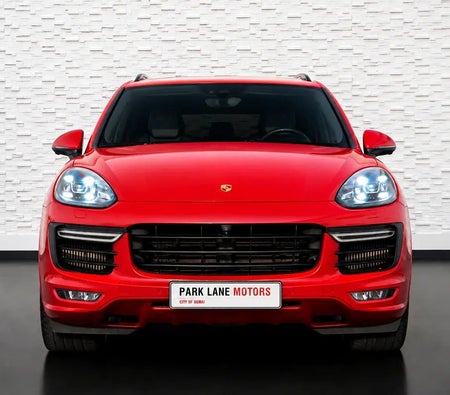 Porsche Cayenne GTS 2015, photo 3 of 4