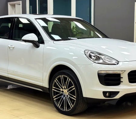 White Porsche Cayenne Platinum Edition 2017