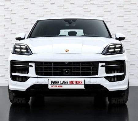 Porsche Cayenne S 2024, photo 3 of 4