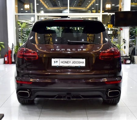 Brown Porsche Cayenne Standard 2018