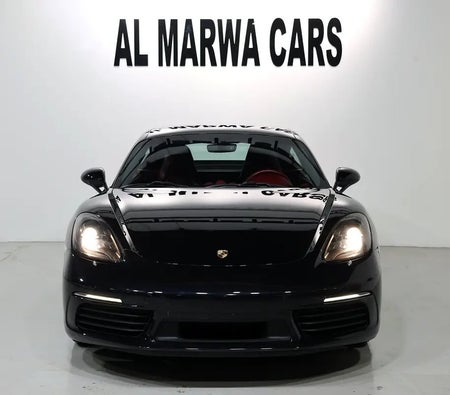 Black Porsche Cayman S 2018