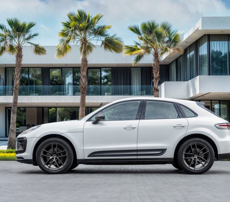 Bianca Porsche Macan 2022