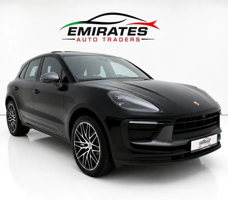 Porsche Macan T 2022, photo 3 of 4