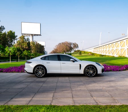 Porsche Panamera 2023