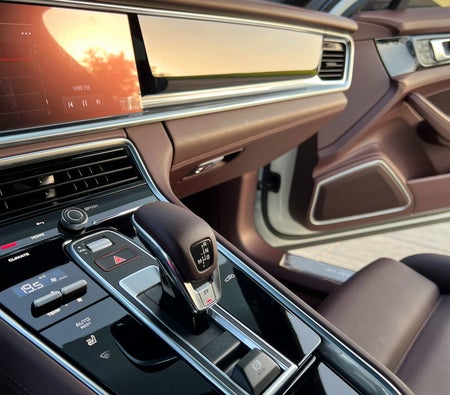 Porsche Panamera 2023