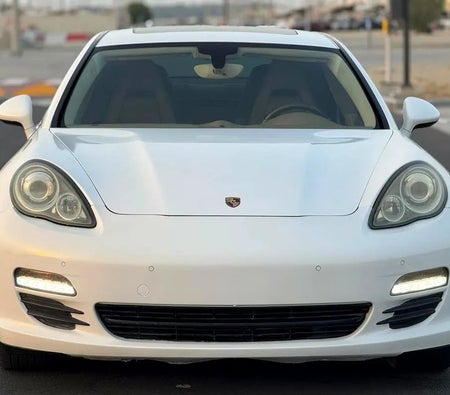 Weiß Porsche Panamera 4S 2010 Weiß Porsche Panamera 4S 2010