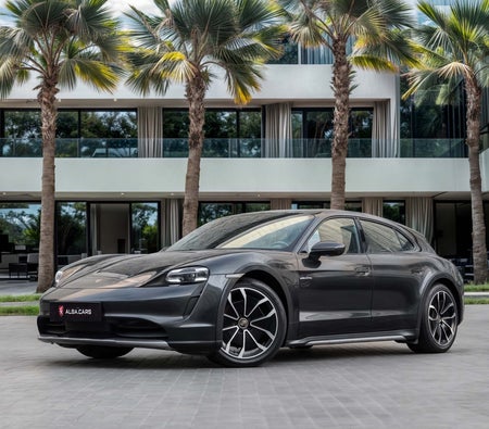 Porsche Taycan 4 Cross Turismo 2022, photo 1 of 4