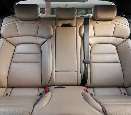 Porsche Taycan 2021, photo 3 of 4