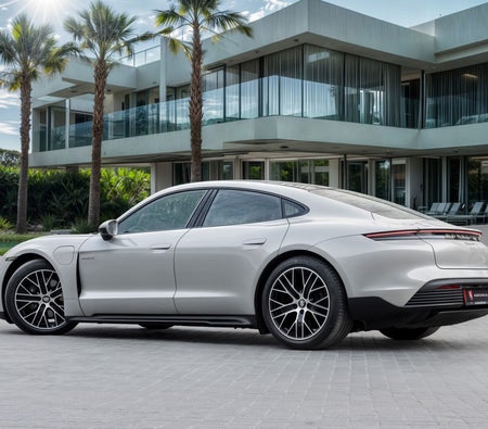 Grau Porsche Taycan 2024 Grau Porsche Taycan 2024