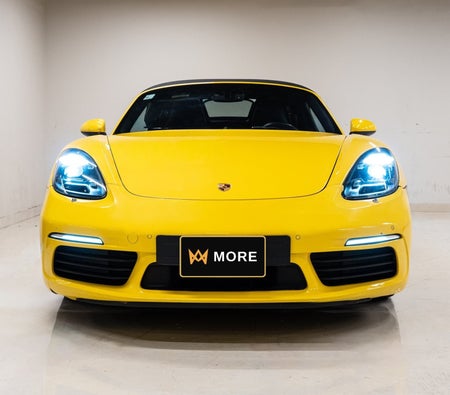 Sarı Porsche 718 Boxster S 2024