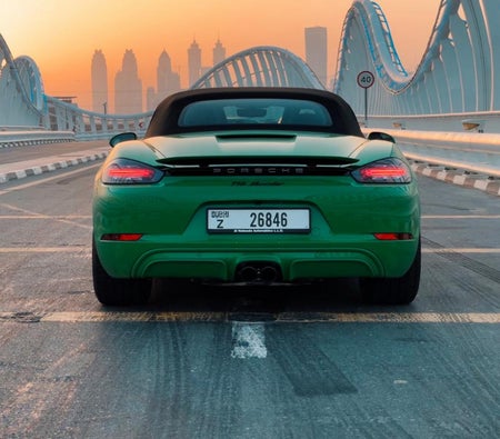 Verde Porsche 718 Boxster Convertible 2023