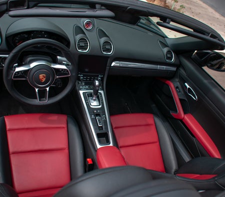 Negro Porsche 718 Boxster 2023
