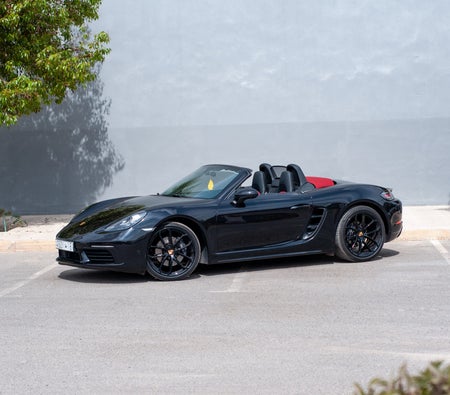 Black Porsche 718 Boxster 2023 Black Porsche 718 Boxster 2023