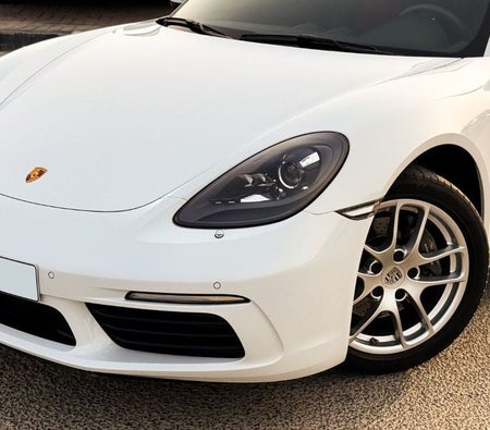 Porsche 718 Cayman 2023, photo 2 of 4