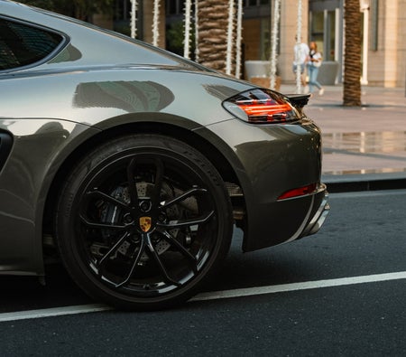 Porsche 718 Cayman 2024