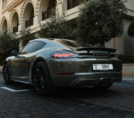 Porsche 718 Cayman 2024