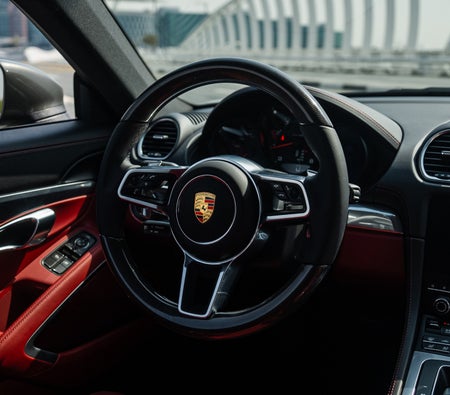 Porsche 718 Cayman 2024