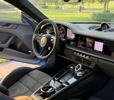 Porsche 911 Carrera 4 GTS 2023